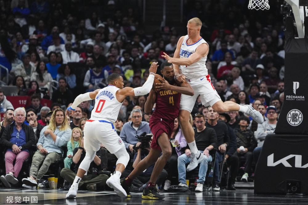 赛增添了更 赛增添了更