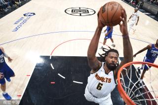 压防守时 压防守时